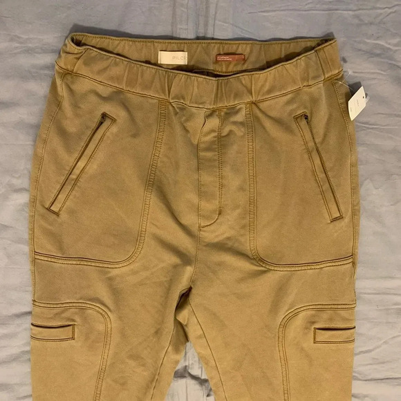PILCRO by ANTHROPOLOGIE The Hiker Utility Leggings in Khaki - Picture 7 of 15